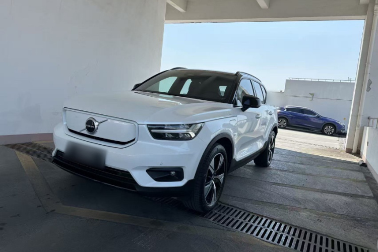 沃尔沃XC40新能源 2021款 P8 纯电 四驱智雅运动版车身外观1