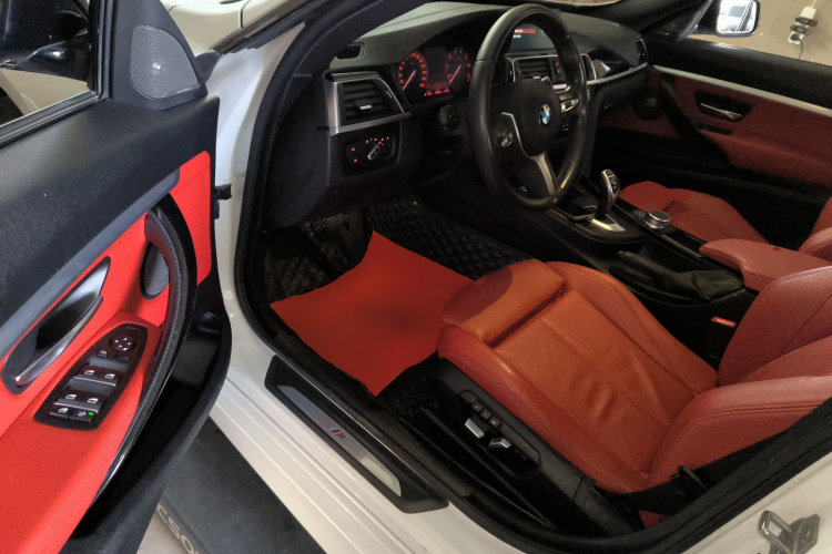 宝马3系GT 2020款 320i M运动曜夜版中控内饰7003