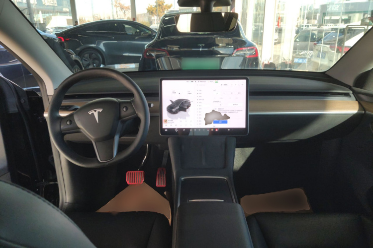 特斯拉 Model Y 2022款 改款 长续航全轮驱动版中控内饰12