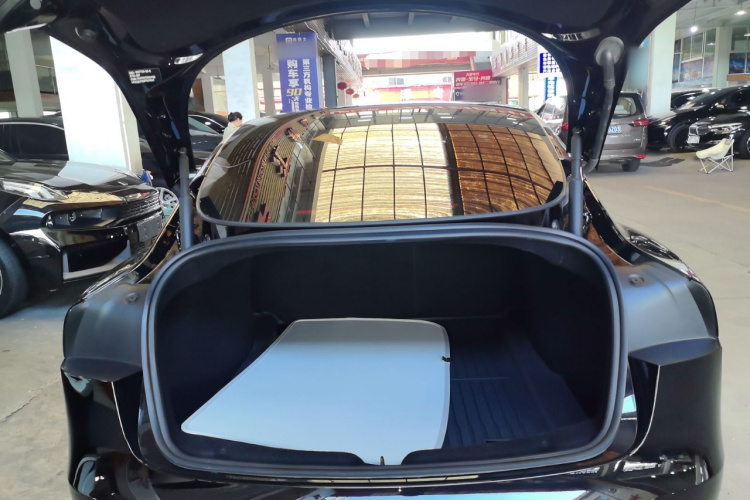 特斯拉 Model 3 2023款 后轮驱动版机舱底盘23
