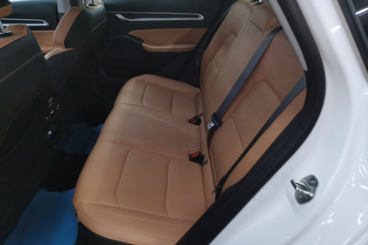 吉利汽车 帝豪 2025款 第4代 1.5L CVT旗舰型中控内饰21