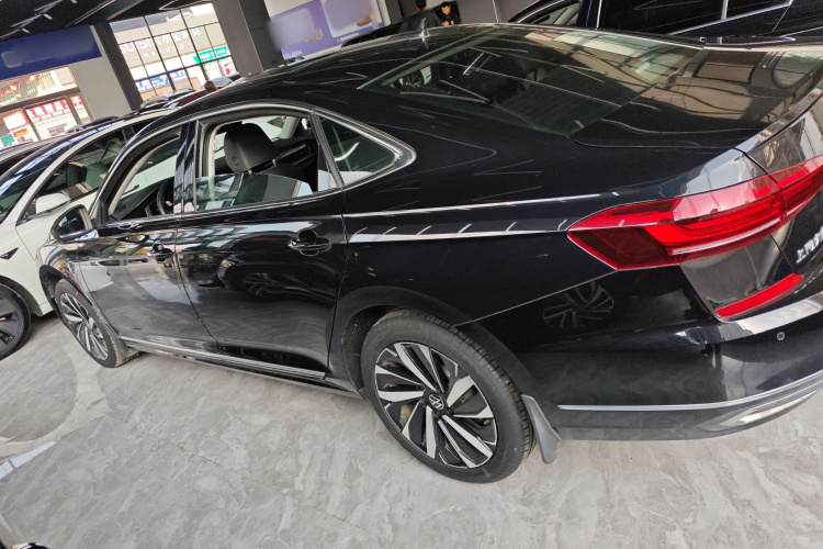 大众 帕萨特 2022款 330TSI 精英版车身外观6003