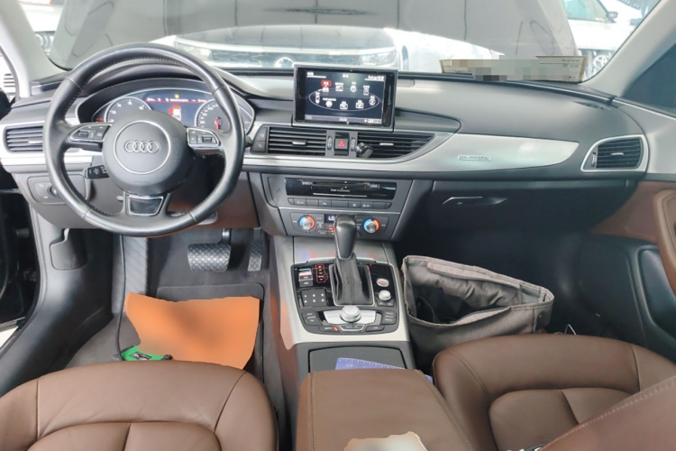 奥迪A6L 2016款 45 TFSI quattro 运动型中控内饰12