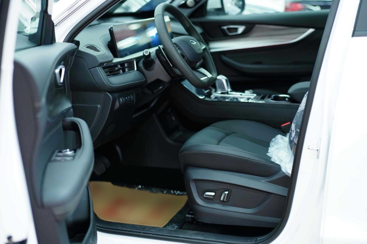 奇瑞 瑞虎8 PLUS 2023款 290TGDI DCT新享版中控内饰7005