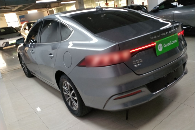 比亚迪 秦PLUS 2024款 荣耀版 DM-i 55KM领先型车身外观4