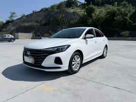 长安 逸动 2022款 PLUS 1.6L GDI 手动精英型