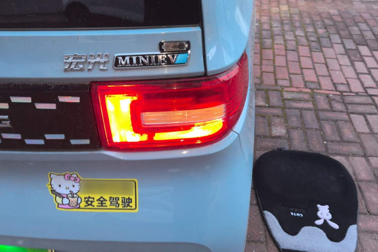 五菱汽车 宏光MINIEV 2020款 自在款 磷酸铁锂车身外观9