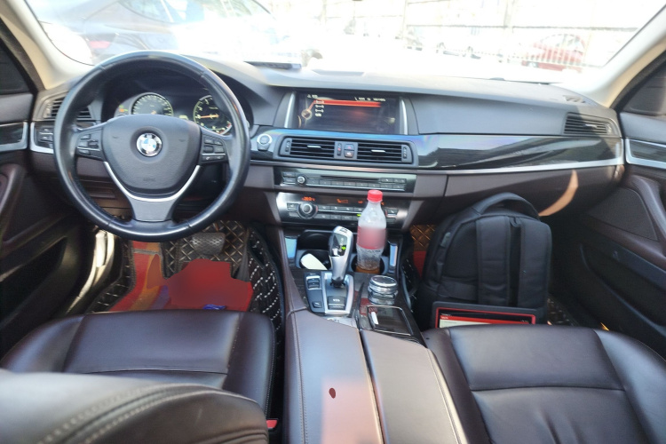 宝马5系 2014款 525Li 豪华设计套装中控内饰12