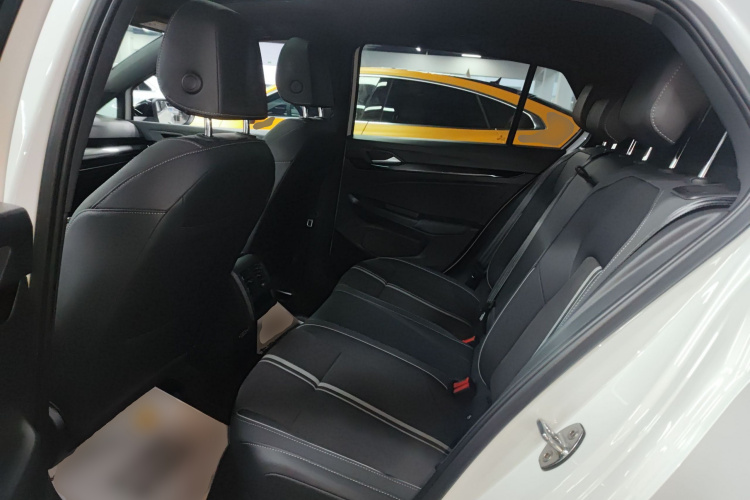 大众 高尔夫 2023款 改款 280TSI DSG R-Line中控内饰7004