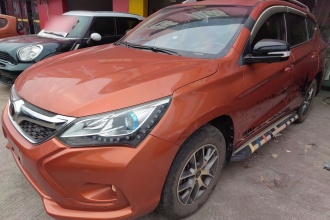 比亚迪 宋 2017款 盖世升级版 1.5TI 手动精英型