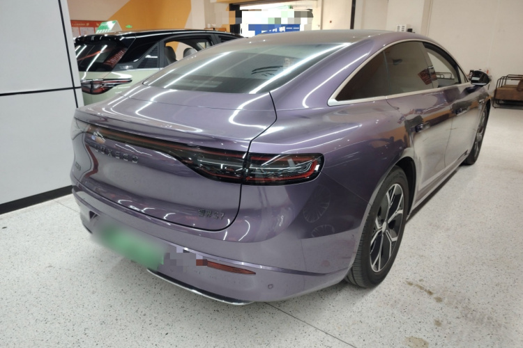 鸿蒙智行 智界S7 2024款 Pro 后驱长航版车身外观6005