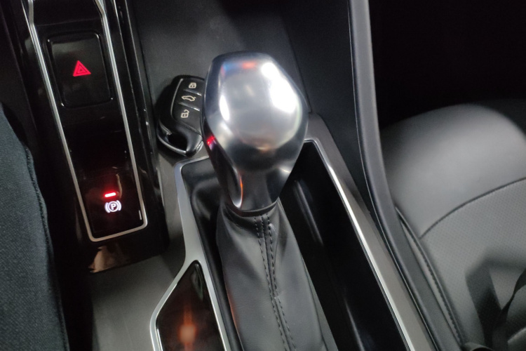 荣威i5 2023款 1.5L CVT尊荣版局部细节18