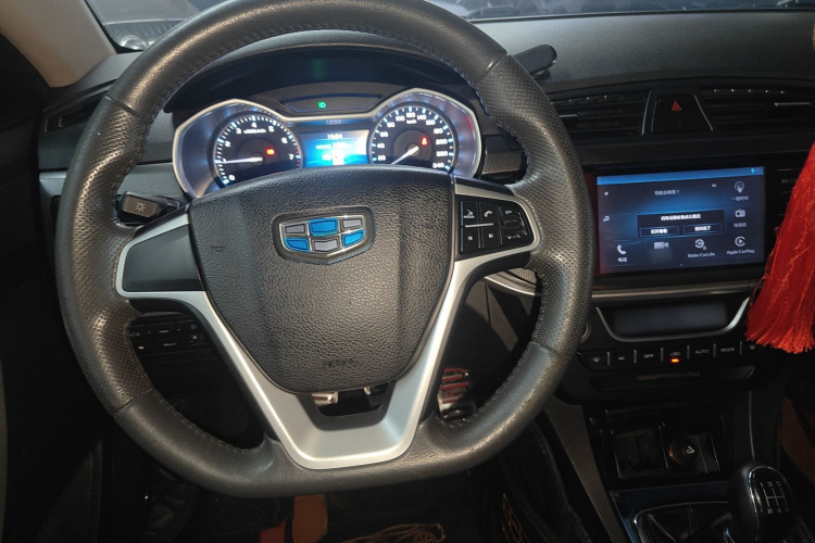 吉利汽车 帝豪 2017款 三厢百万款 1.5L 手动向上版中控内饰13