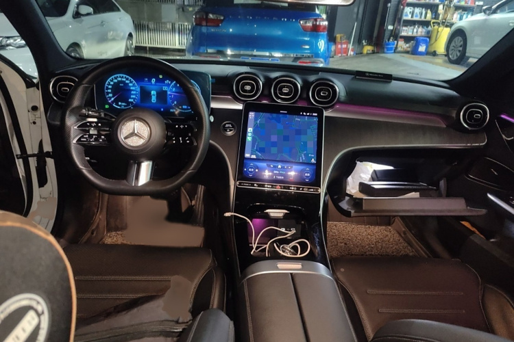 奔驰C级 2022款 C 200 L 运动版中控内饰7002