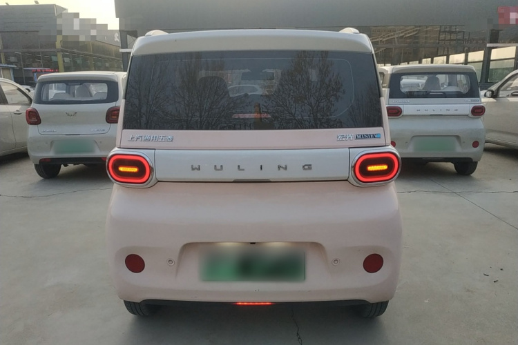 五菱汽车 宏光MINIEV 2024款 第三代 215km 进阶版车身外观6