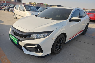 本田 思域 2021款 HATCHBACK 220TURBO CVT新锐控