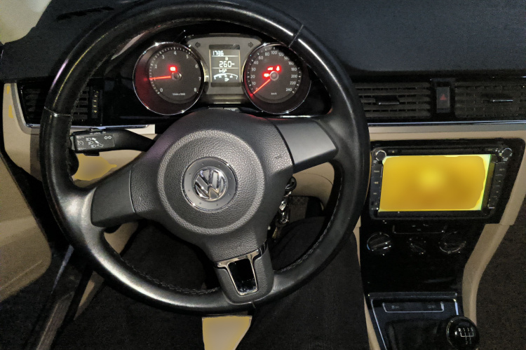 大众 宝来 2014款 1.6L 手动舒适型中控内饰13