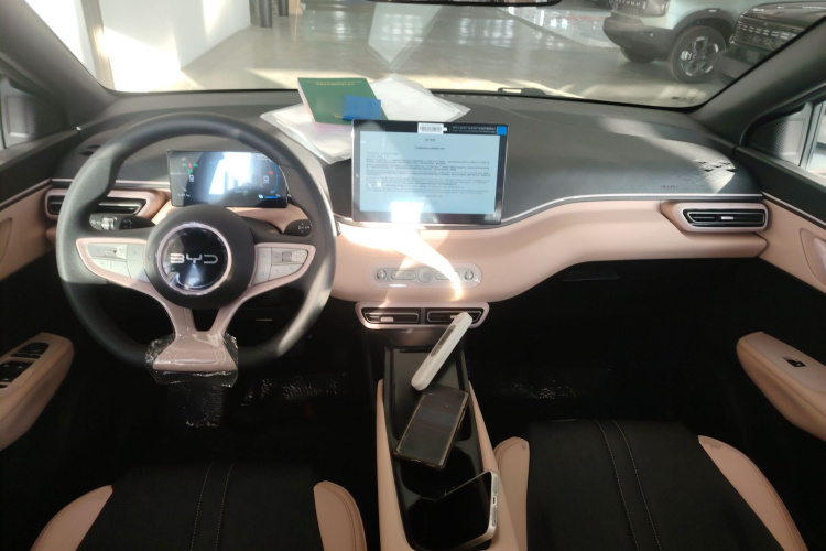 比亚迪 海鸥 2025款 305km 活力版中控内饰12