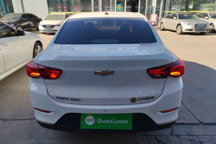 雪佛兰 科沃兹 2022款 325T 自动欣悦版车身外观6