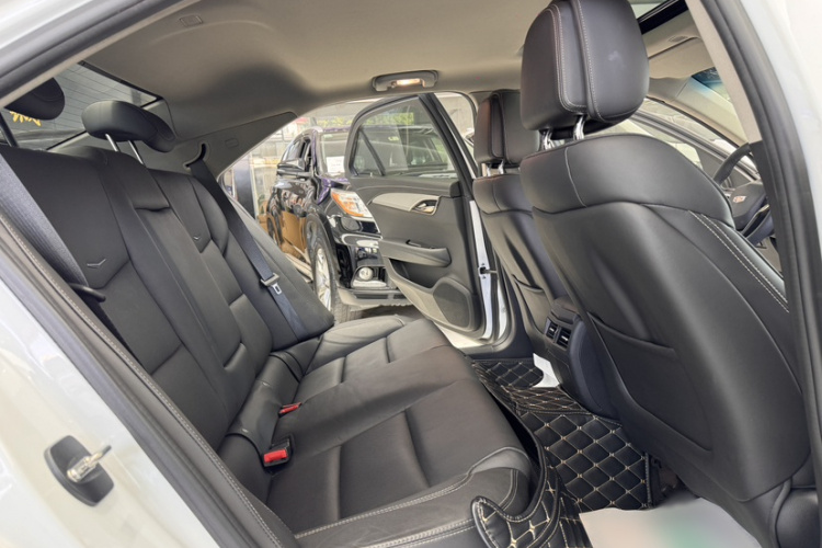 凯迪拉克ATS-L 2017款 28T 时尚型中控内饰7010