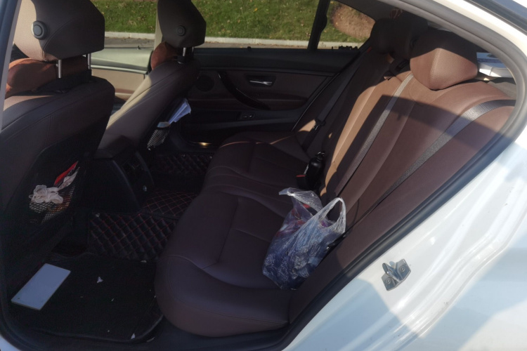 宝马3系 2018款 320Li 领先型M运动套装中控内饰21