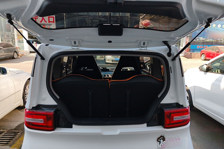 五菱汽车 宏光MINIEV 2022款 自在款 磷酸铁锂机舱底盘23