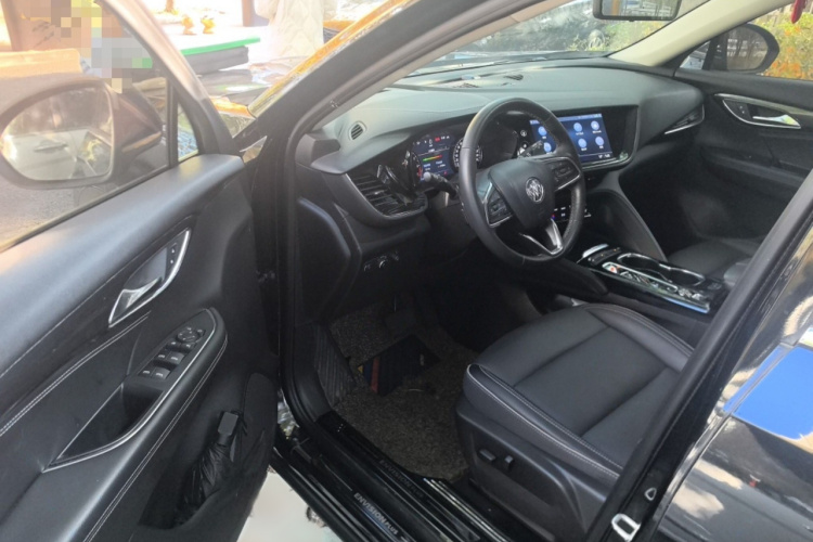 别克 2022款 昂科威Plus 552T 五座豪华型中控内饰7003