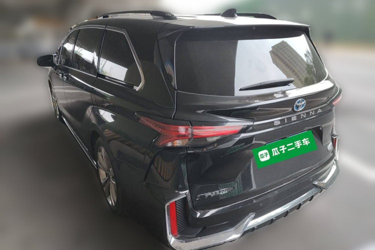 丰田 赛那SIENNA 2021款 2.5L混动 尊贵版车身外观6003