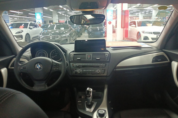 宝马1系(进口) 2013款 改款 116i 领先型中控内饰12