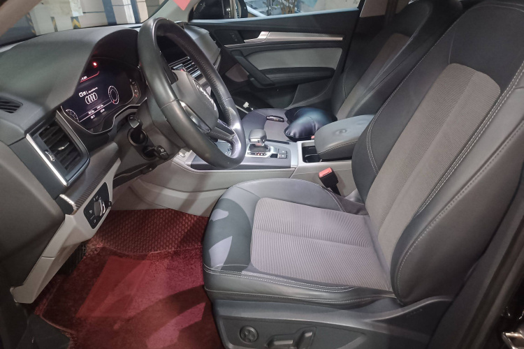 奥迪Q5L 2018款 45 TFSI 尊享时尚型 国VI中控内饰19