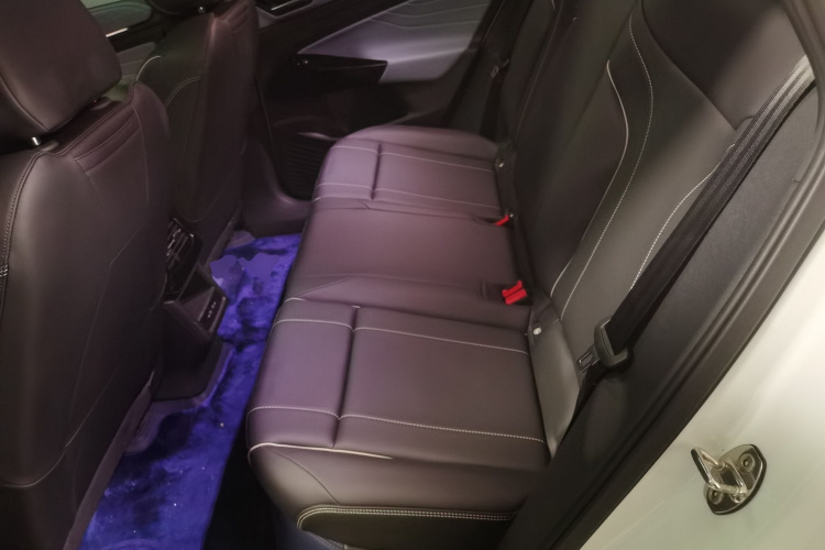 大众 ID.4 X 2025款 聪明款 纯净智享版中控内饰21