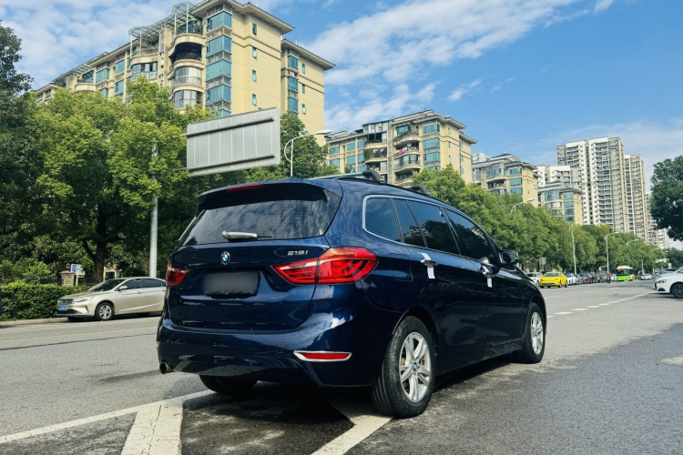 宝马2系多功能旅行车 2015款 218i 领先型车身外观6003