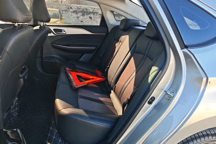 埃安 AION S 2023款 魅 580 磷酸铁锂中控内饰7004