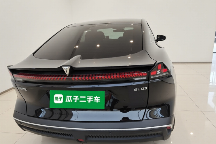 深蓝汽车 深蓝SL03 2023款 200Max增程版车身外观6