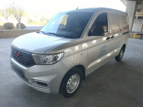 五菱汽车 五菱宏光V 2022款 1.5L劲取版封窗车液压助力LAR