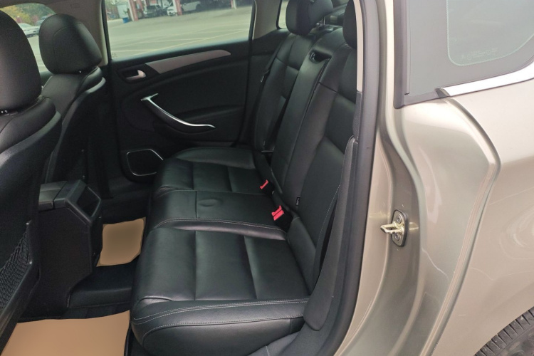 雪铁龙C5 2017款 350THP 自动豪华型中控内饰21