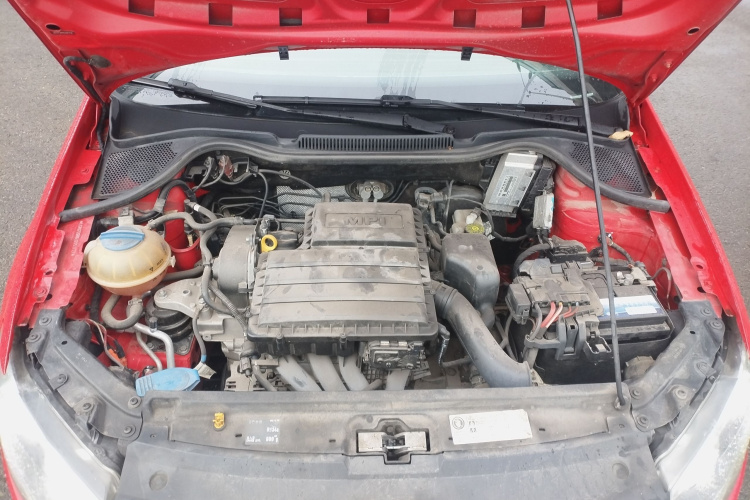 大众 Polo 2018款 1.5L 自动安享型机舱底盘24