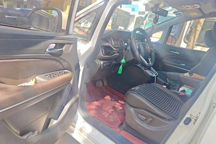 广汽传祺 传祺M6 2019款 270T DCT尊享版（七座）国VI中控内饰7003