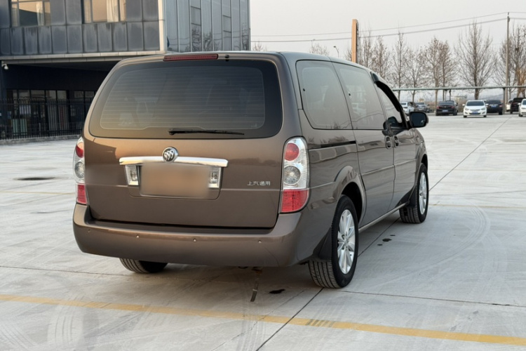 别克GL8 2014款 2.4L 行政版车身外观6005