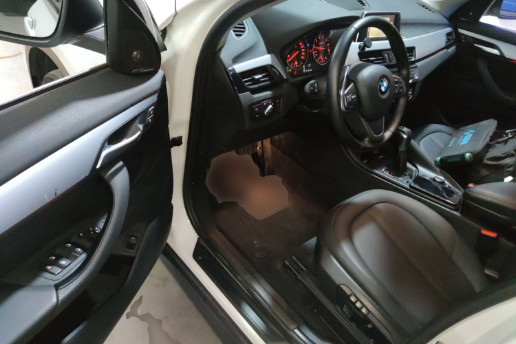 宝马X1 2018款 sDrive20Li 领先型中控内饰20