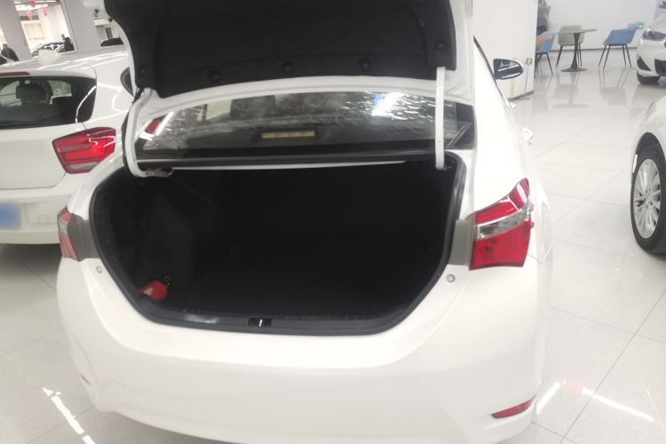 丰田 卡罗拉 2018款 1.2T S-CVT GL智享版机舱底盘23