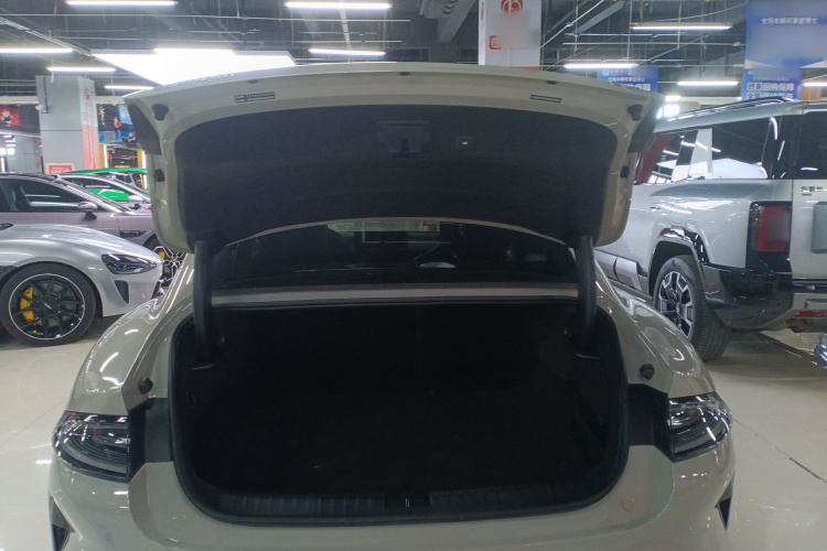 小米汽车 小米SU7 2024款 后驱长续航智驾版机舱底盘23