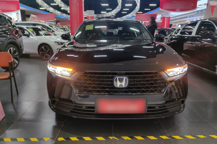本田 雅阁新能源 2023款 2.0L e:PHEV 尊贵版车身外观6001