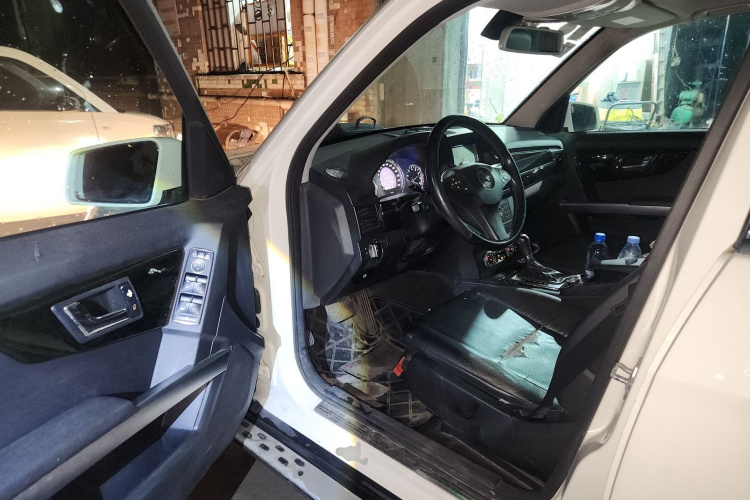 奔驰GLK级(进口) 2011款 GLK 300 4MATIC 动感型中控内饰7003