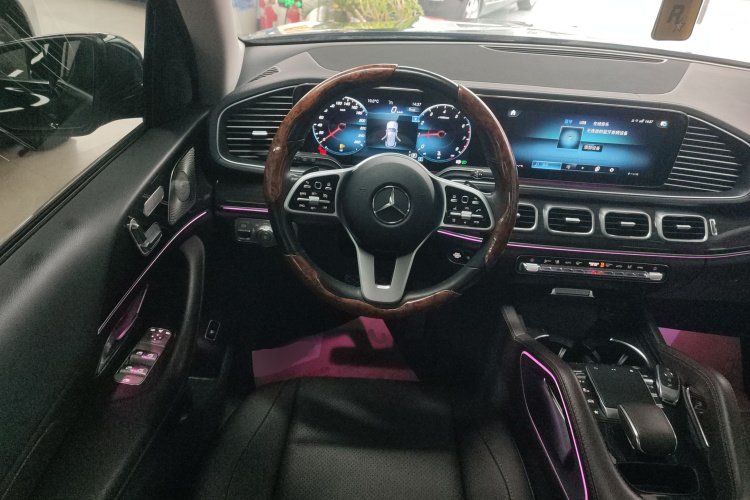 奔驰GLE 2021款 GLE 350 4MATIC 时尚型局部细节13