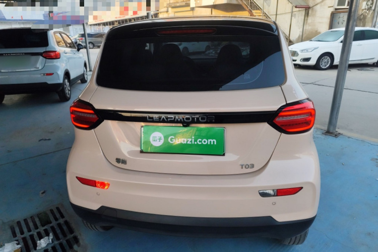 零跑汽车 零跑T03 2023款 310轻享版车身外观6