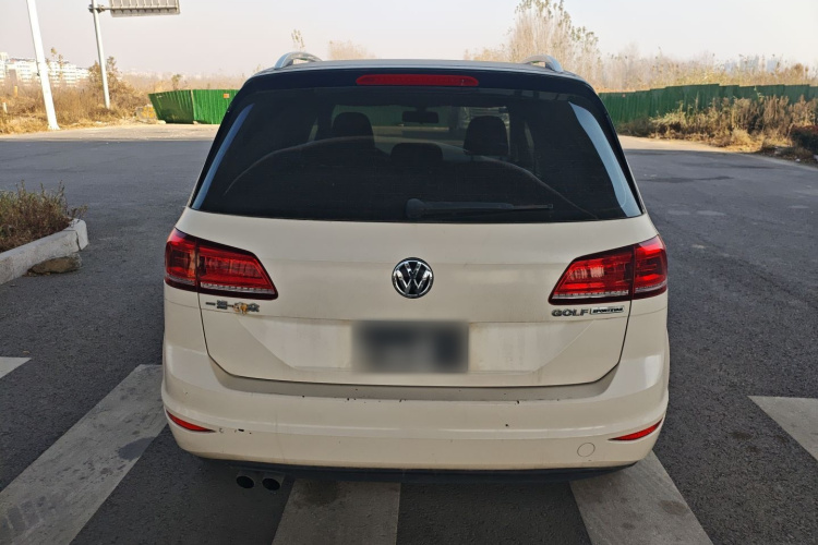 大众 高尔夫·嘉旅 2018款 230TSI 自动进取型车身外观6