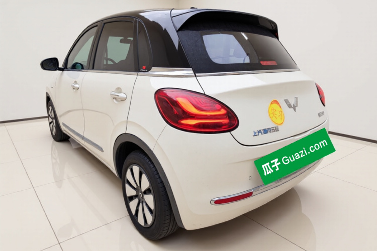 五菱汽车 五菱缤果 2023款 333km 灵犀互联款车身外观5