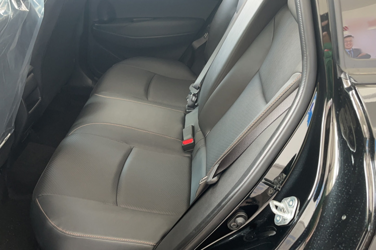 丰田 锋兰达 2026款 2.0L CVT舒适版中控内饰7001