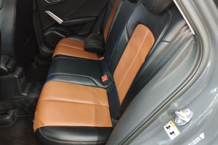 奥迪Q2L 2020款 35 TFSI 进取动感型中控内饰7004